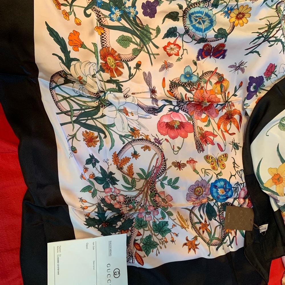 Gucci silk scarf